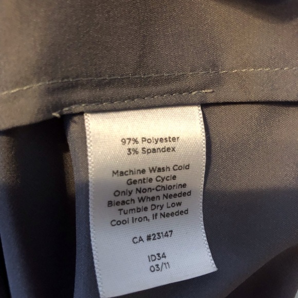 Talbots Silver Button Ruffle Top MP - Picture 8 of 8